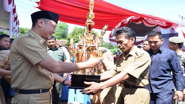Bupati Hadiri Pencanaggan Bulan Bakti Gotong Royong