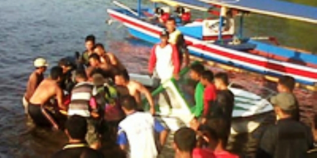 Perahu Terbalik Menelan Korban