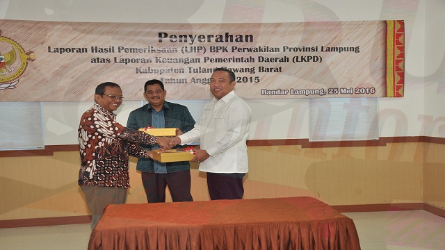 Umar Ahmad Terima LHP Kepala BPK RI Perwakilan Lampung