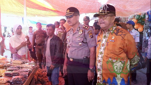 Penertiban Area Pasar Pagi Julang Lebaran