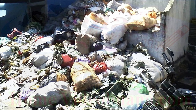 Pedagang Pasar Wonosobo Keluhkan Tumpukan Sampah