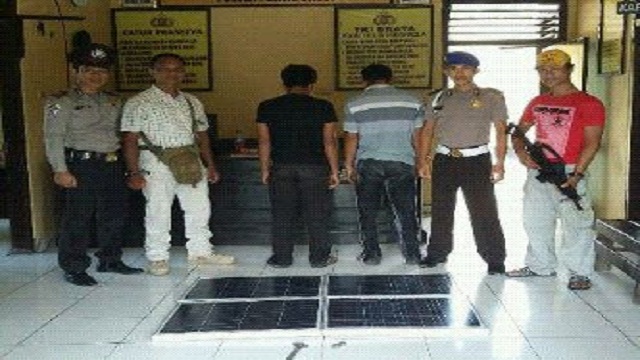 Polisi Amankan Pelaku Pencuri Lampu Jalan