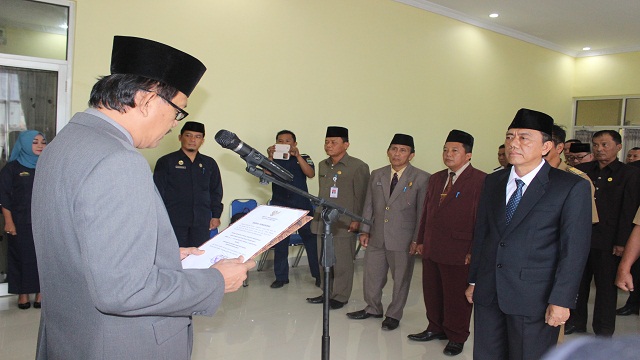 Pengukuhan Azhari Sebagai Sekda