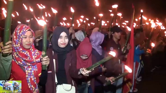 Ribuan Warga Lampura Antusias Semarakkan HUT RI Ke-71