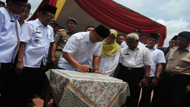 Bupati Resmikan Gedung SMP N 2 Bekri
