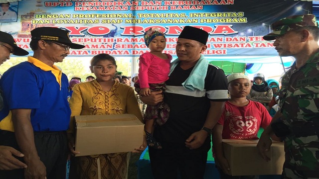 Pemkab Lampung Tengah Berikan Santunan Ke 300 Anak Yatim