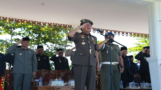 Pemkab Pesibar Laksanakan Upacara Pringati HUT SAT-POL PP dan PPNI