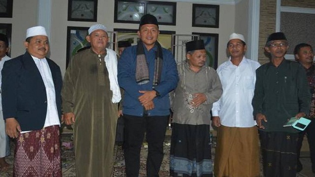 Kyai dan Seniman Siap Iringi Mustafa Maju Pilgub 2018