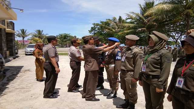 Bupati Tutup Pelatihan kesemaptaan Sat Polpp Kabupaten Pesisir Barat