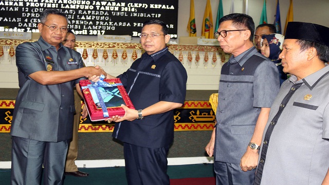 Rapat Paripurna DPRD Provinsi Lampung Penyampaian LKPJ Kepala Daerah