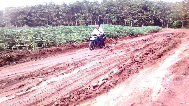 Pembangunan Jalan Provinsi Abung Timur/Muara Sungkai Diduga Asal Jadi