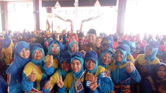 Gebyar Senam Ronda PERWOSI Lamteng Berlangsung Meriah