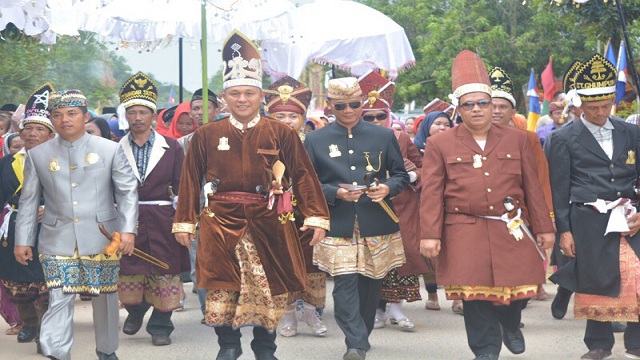 Maju Pilgub, 9 Marga Penyimbang Adat Lampung Tengah Dukung Mustafa