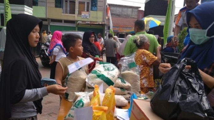 pasar-murah-disperindag_20170531_113739