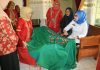 Bupati dan Ketua Dekranasda Tanggamus Roadshow Pembinaan Pengrajin Batik dan Tenun Tapis