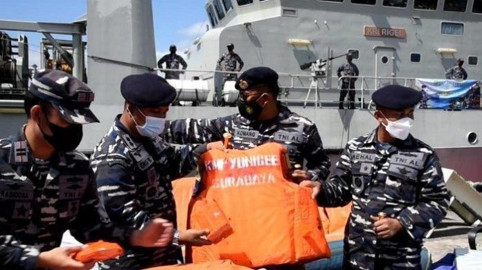 penemuan-liferaft-milik-kmp-yunicee