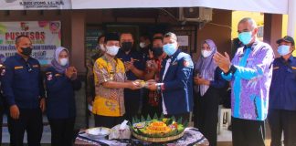 Bupati Lampura Budi Utomo Hadiri Acara Bhakti Sosial di HUT Karang Taruna ke-61