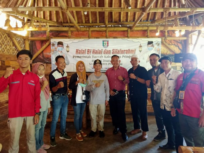 be2b3f2d-ff3c-4e61-b2a8-6bacbe136f88