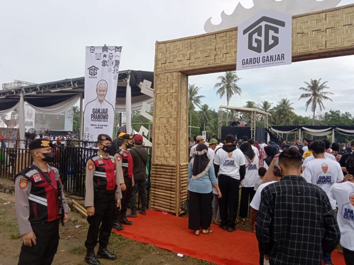 221d62e3-d3ba-41a1-95fb-feceec0310de