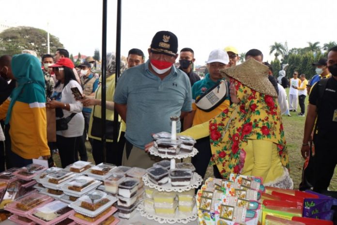 arinal-ayo-gunakan-produk-lokal-untuk-mendukung-umkm