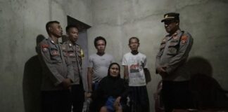 Polres Pringsewu Memberikan Bantuan Kursi Roda Kepada Penyandang Disabilitas
