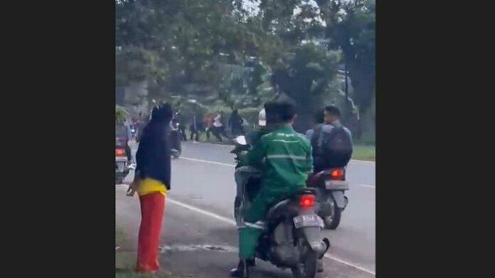 Polres-Lampung-Selatan-menggiatkan-patroli-rutin-demi-mengantisipasi-tawuran-pelajar (1)