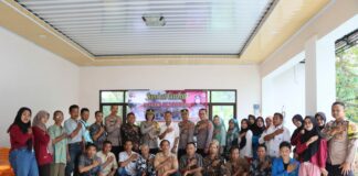 Kapolres Pesawaran Perdana Menyelenggarakan Jum’at Curhat Kepada Masyarakat