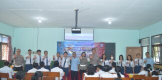 Polres Pringsewu Menggelar Sosialisasi Tertib Berlalu Lintas Di SMP Xaverius Pringsewu