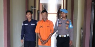 Buronan Pelaku Penganiayaan Yang Mengakibatkan 1 orang Tewas Akhirnya Menyerahkan Diri Ke Polisi