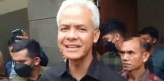 Ganjar Pranowo Janji Akan Perbaiki Jalan Di Lampung Jika Terpilih Menjadi Presiden