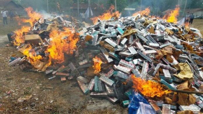 Bea-Cukai-Sumbagbar-di-Lampung-musnahkan-7-juta-batang-rokok-ilegal-senilai-Rp-86-miliar