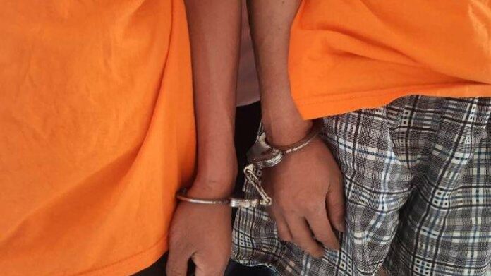 Polisi-tangkap-pemuda-kedapatan-pakai-motor-hasil-curian-saat-Kulineran-di-Metro (1)