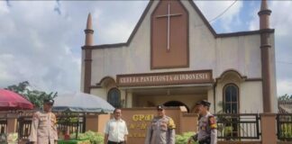 Memberikan Rasa Aman Umat Kristiani, Polres Tubaba Amankan gereja