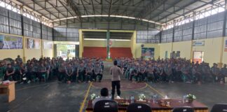 Polres Pringsewu Berikan Penyuluhan Keamanan Pemilu Kepada Ratusan Anggota Sat Linmas