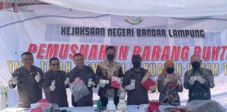 Kejari Bandar Lampung Memusnahkan BB Dari 261 Perkara