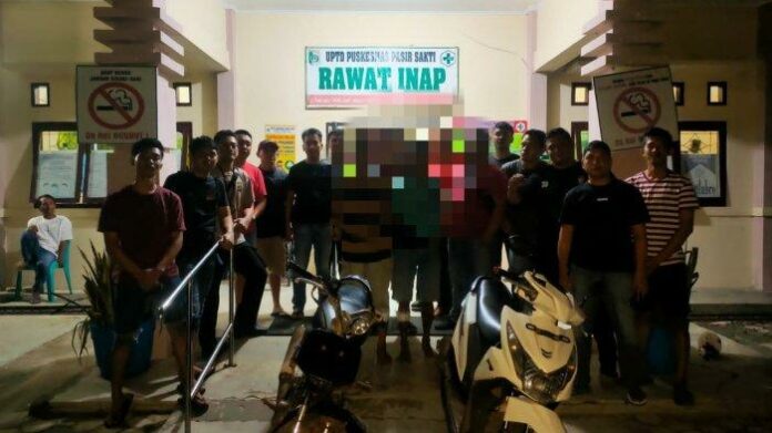 Personel-Polres-Lampung-Timur-hadiahi-timah