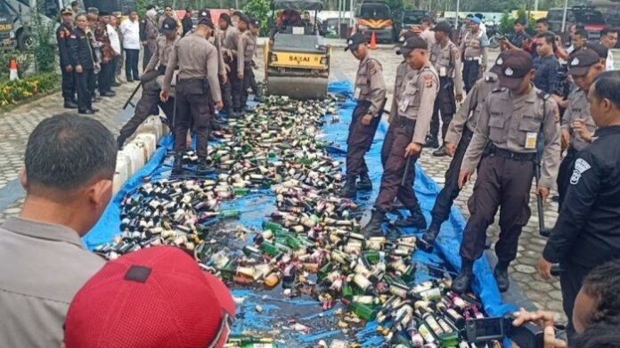 Polres-Lampung-Selatan-berhasil-mengamankan-ratusan-minuman-berbagai-merek