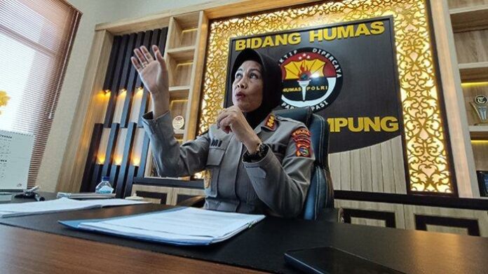 Umi-Fadillah-Astutik-menjelaskan-Bripda-F-ditangkap-setelah-polisi