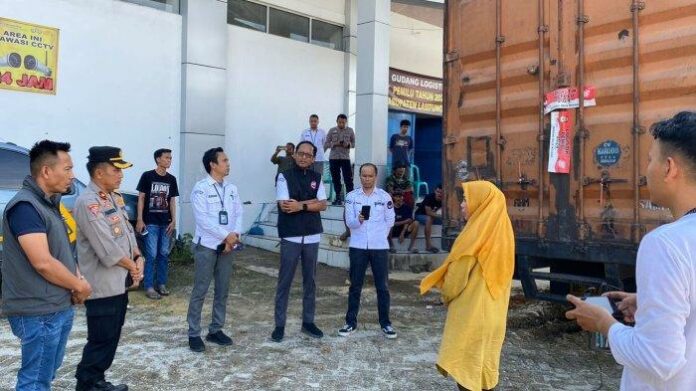 mengamankan-secara-ketat-pendistribusian123