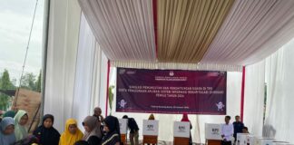 Waka Polres Tubaba Bersama Jajarannya Turut Serta Dalam Simulasi Pemungutan Suara Di TPS