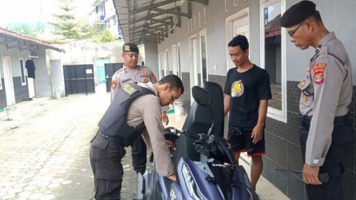 Polsek-Metro-Barat-merazia-kosan-yang-terindikasi12