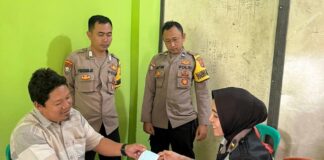 Dokkes Polres Pringsewu Periksa Kesehatan Personel Pengamanan Dan Penyelenggara Pemilu