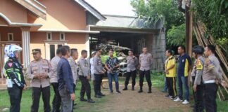 Ciptakan Kondusifitas jelang pemilu, Kapolres Pringsewu Dan Pejabat Utamanya Patroli Cek Lokasi TPS