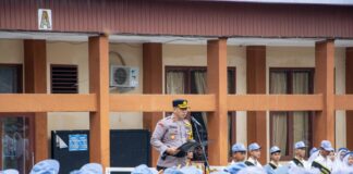 Pejabat Polres Pringsewu Jadi Pembina Upacara Di Sekolah, Berikan Motivasi Dan Ajak Pelajar Jauhi Kenakalan Remaja