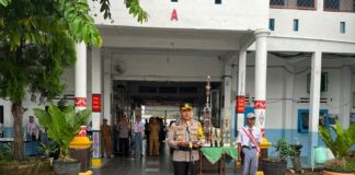 Kapolres Lampung Utara Menjadi Inspektur Upacara Di SMA Negeri 1 Kotabumi