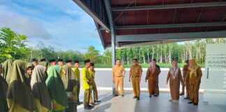 Kunjungi MPP Tubaba, Siswa-Siswi MA PSA Istiqomah Islamiyah Disambut Hangat Kepala DPMPTSP