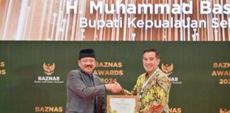 Bupati Pesawaran Dianugerahi Penghargaan Oleh Baznas