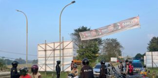 Polres Pringsewu Turut Sukseskan Event Internasional WSL Krui Pro QS 5000 Tahun 2024
