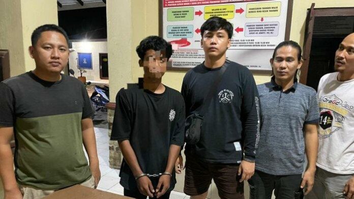 Satreskrim-Polres-Pesisir-Barat-Lampung-berhasil-mengamankan-ADK-24-pelaku