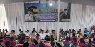 Ratusan Jemaah Calon Haji Asal Pringsewu Resmi Diberangkatkan Menuju Asrama Haji Lampung Pagi Ini